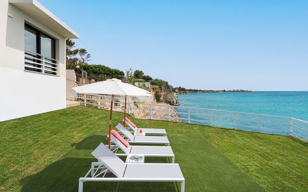 Villa Hermes: Have, Udendørs, Udvendige