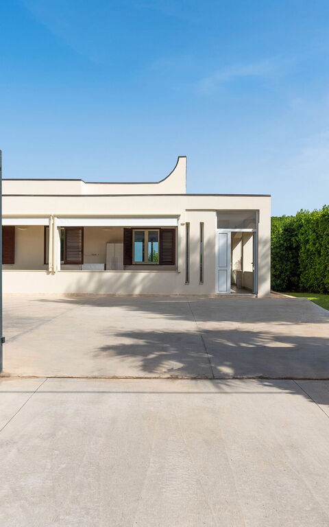 Stella Maris: Hovedindgang, Udendørs, Udvendige