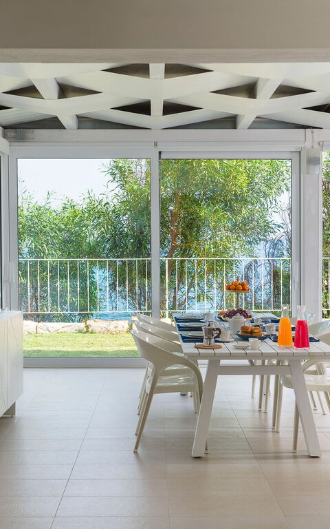 Stella Maris: Frokostlokale, Visninger