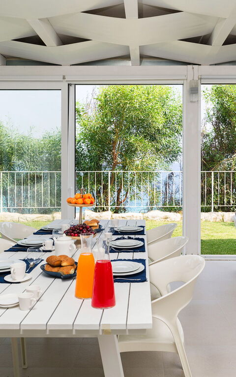 Stella Maris: Frokostlokale, Visninger