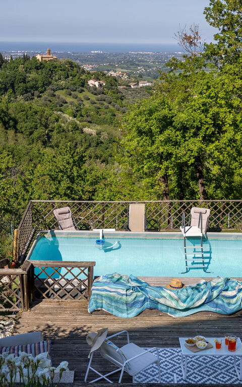 La Nocciola: pool, Udendørs, Visninger