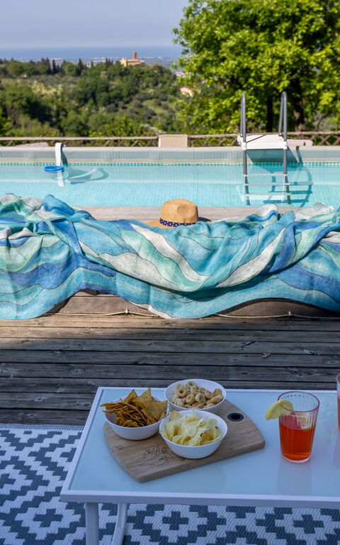 La Nocciola: pool, Udendørs, Visninger
