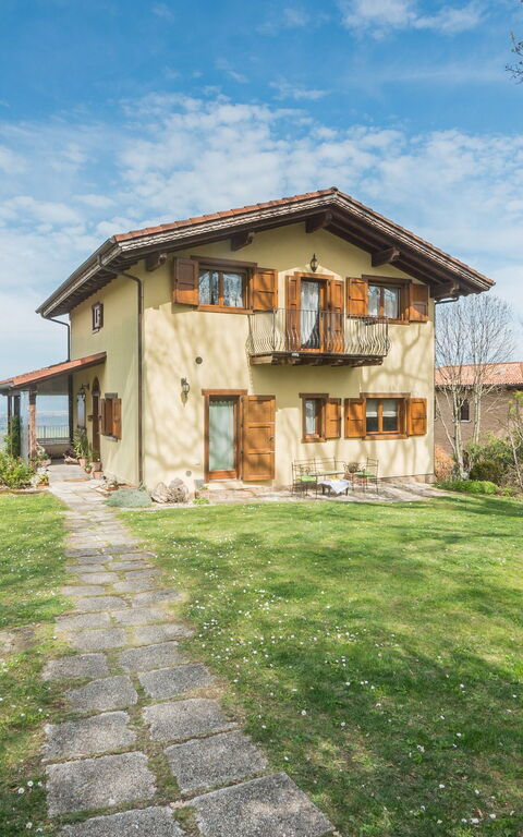 La Nocciola: Have, Hovedindgang, Udendørs, Udvendige