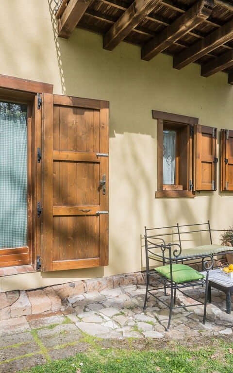 La Nocciola: Udendørs, Udvendige