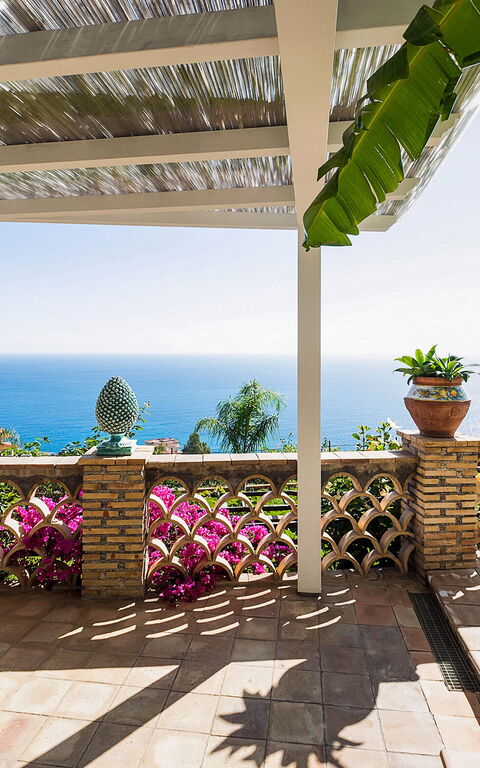 Buena Vista: Udendørs, Udvendige