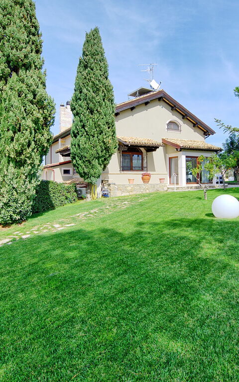 Villa Tagliaferri: Have, Udvendige