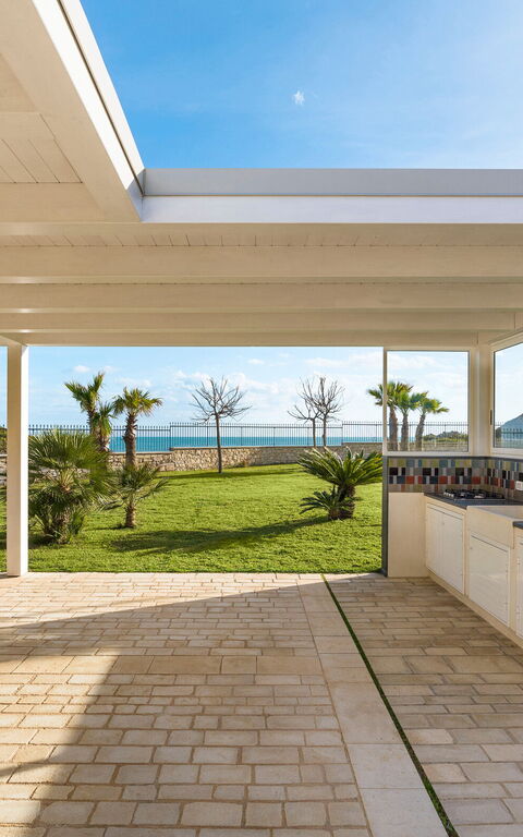 Villa Azulea: Altan / terrasse / gårdhave, Have