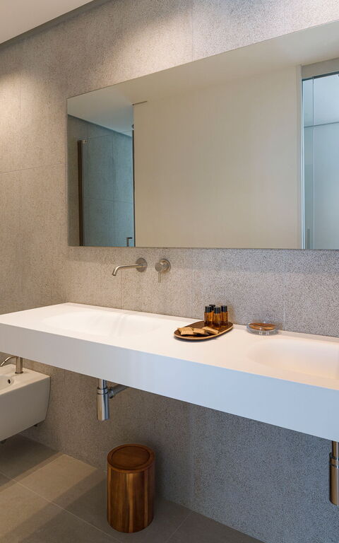 Bedda Matri: Badeværelse