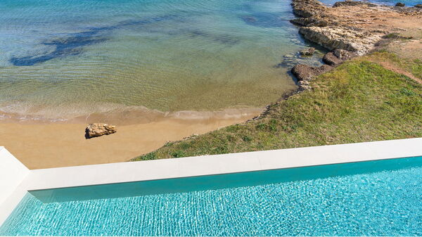 Bedda Matri: pool, Udendørs, Udvendige, Visninger