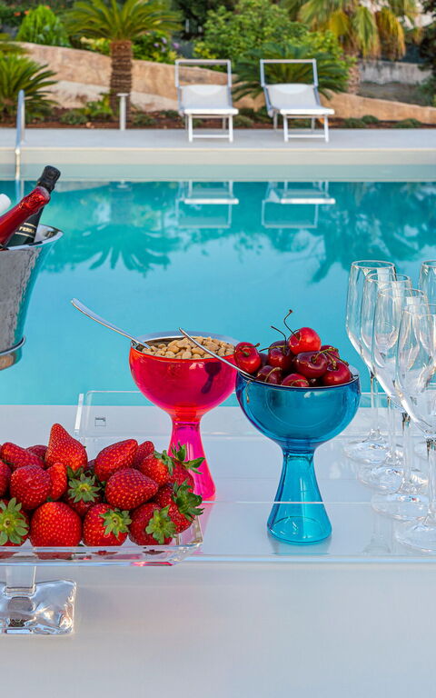 Villa Anna Plemmirio: Mad, pool, Udendørs, Udvendige