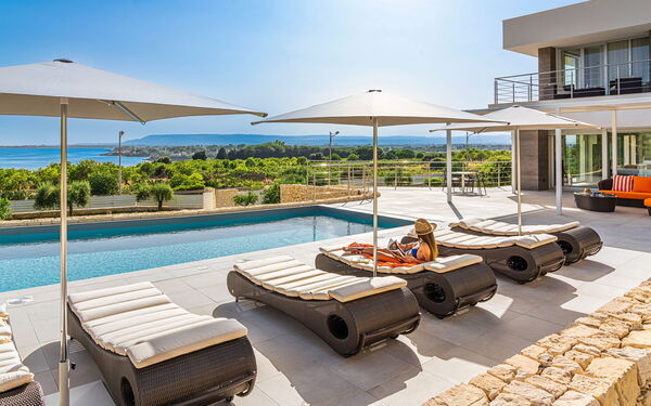 Villa Anna Plemmirio: pool, Udendørs, Udvendige