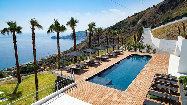 Villa Alexandra: pool, Udendørs, Udvendige, Visninger