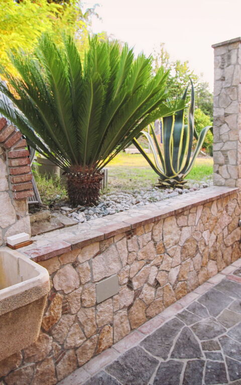 Villa Malu: Udendørs, Udvendige