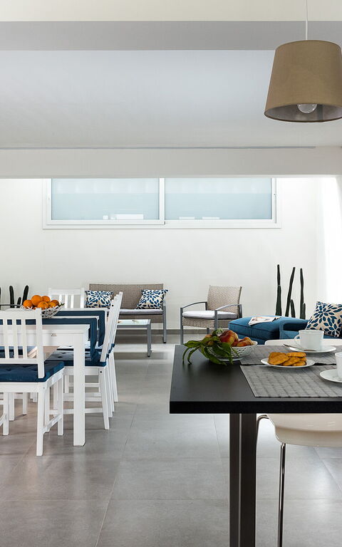 Diantha: Frokostlokale, Køkken, Stue