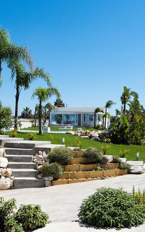 Diantha: Have, Hovedindgang, Udendørs, Udvendige