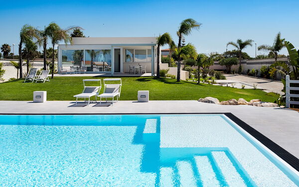 Diantha: Have, pool, Udendørs, Udvendige