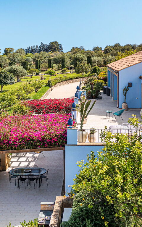 Pigna Blue: Udendørs, Udvendige, Visninger