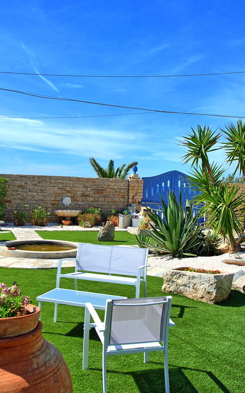 Villa Maraus: Have, Udendørs, Udvendige