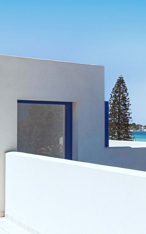 Lisca Bianca: Udendørs, Udvendige