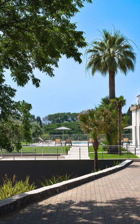 Villa Gianos: Hovedindgang, Udendørs, Udvendige