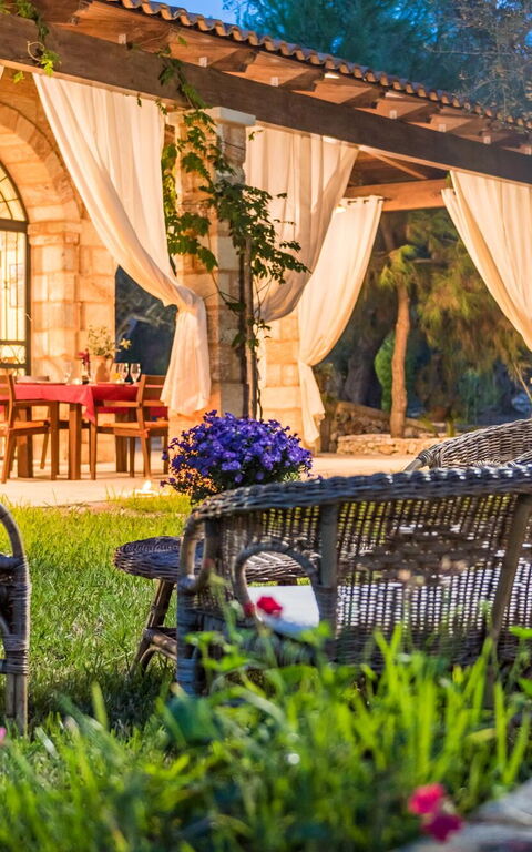 Villa Astrea: Have, Udendørs, Udvendige