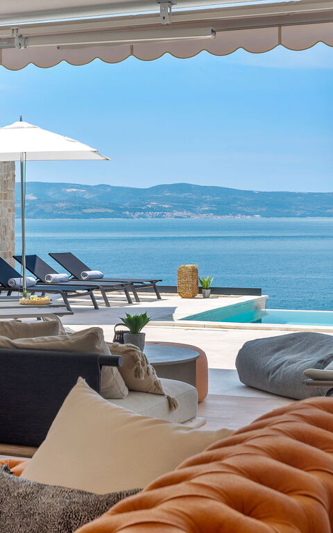 Villa Sea Breeze: Stue