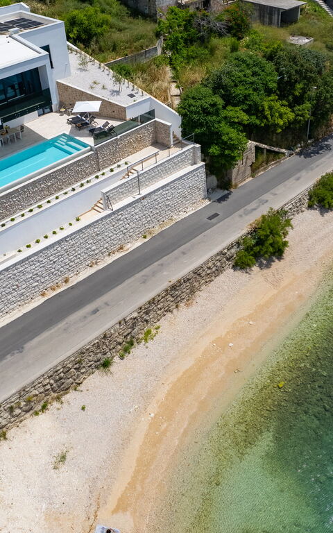 Villa Loma: pool, Udvendige, Visninger