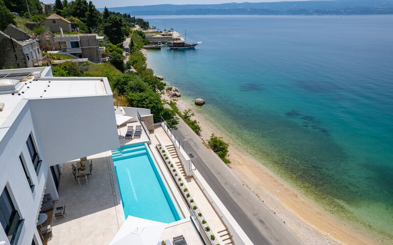 Villa Loma: pool, Udvendige, Visninger