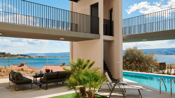 Villa Stella: Altan / terrasse / gårdhave, pool, Udendørs, Visninger