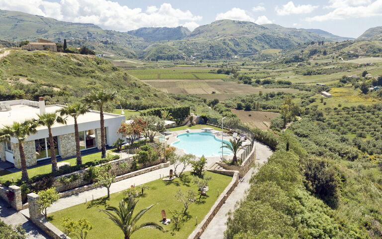 Villa Demetra: Have, pool, Udendørs, Udvendige, Visninger