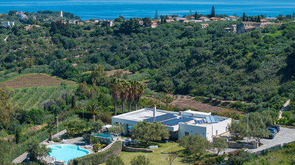 Villa Demetra: Have, pool, Visninger