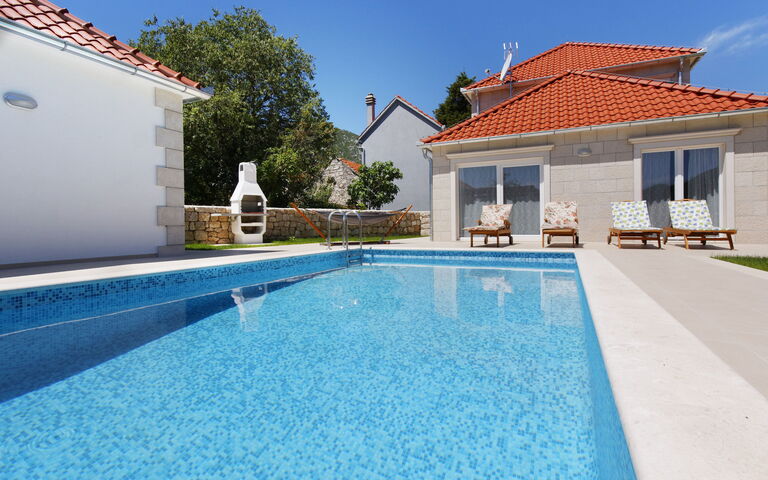 Villa Zupa: Altan / terrasse / gårdhave, pool