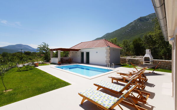 Villa Zupa: Altan / terrasse / gårdhave, Have, pool, Udendørs