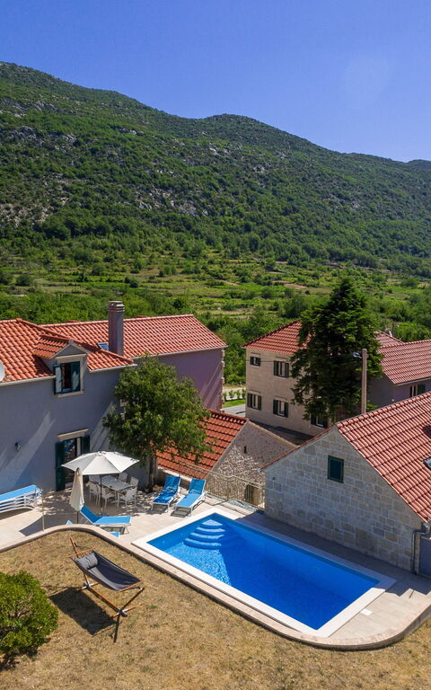 Villa Roglic: pool, Udvendige