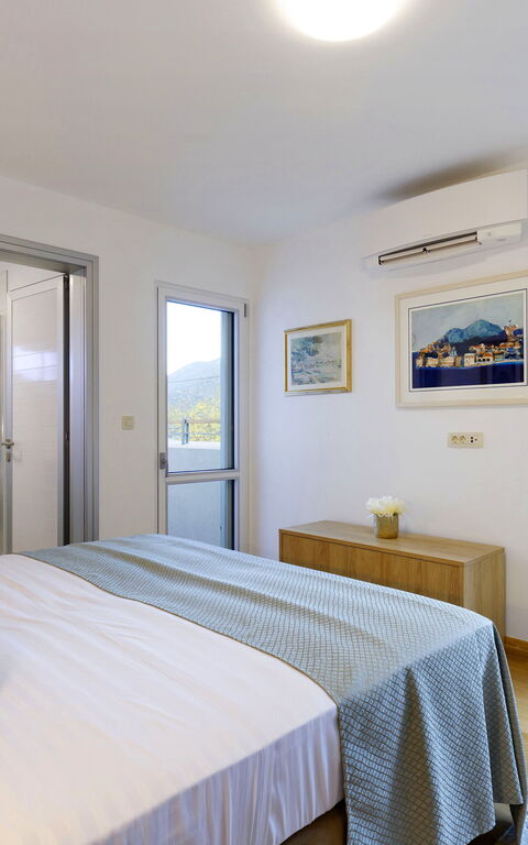 Villa Jure: Badeværelse, soveværelse