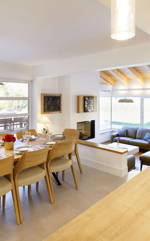 Villa Jure: Frokostlokale, Stue