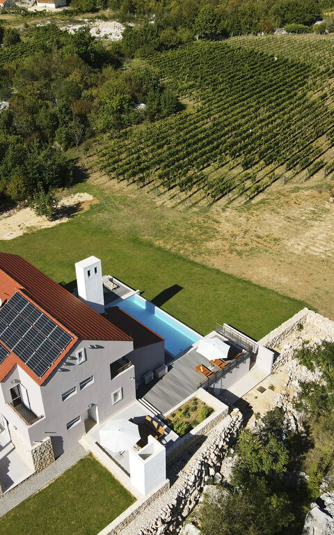 Villa Jure: Udvendige