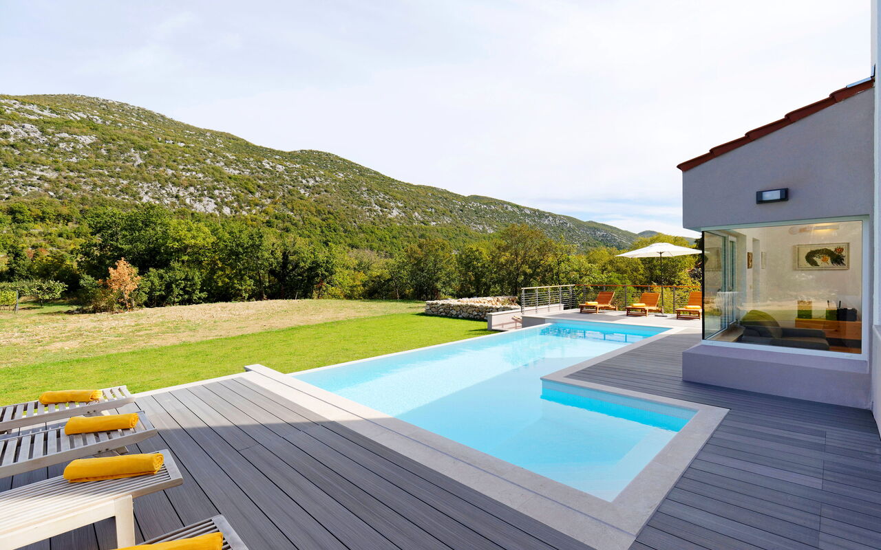 Villa Jure: Altan / terrasse / gårdhave, Have, pool, Udendørs, Visninger