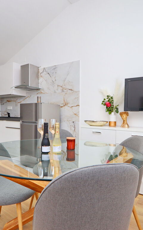 Villa Emerald: Frokostlokale, Køkken