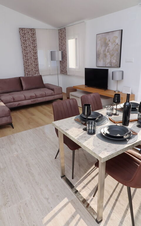 Villa Emerald: Altan / terrasse / gårdhave, Frokostlokale, Stue