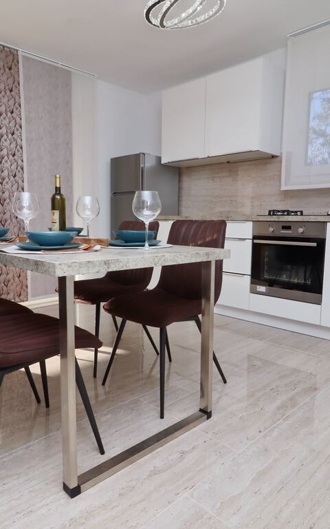 Villa Emerald: Altan / terrasse / gårdhave, Frokostlokale, Køkken