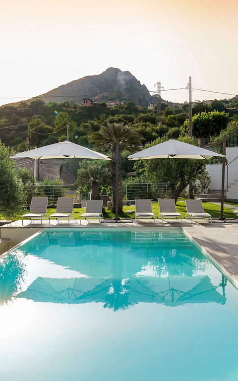 Grand Tour Villa: Have, pool, Udendørs, Udvendige