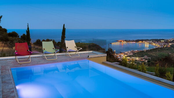 Grand Tour Villa: pool, Udendørs, Udvendige, Visninger