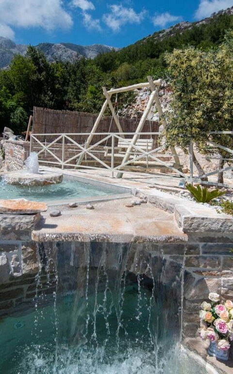 Villa Azurit: Altan / terrasse / gårdhave, boblebad