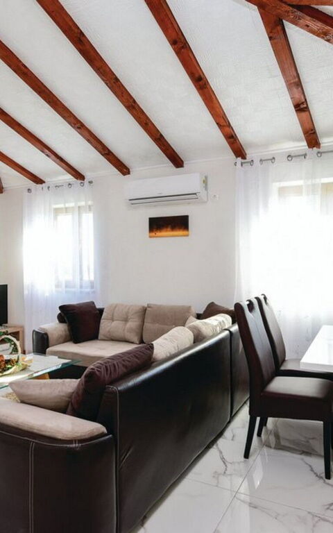 Villa Azurit: Frokostlokale, Stue