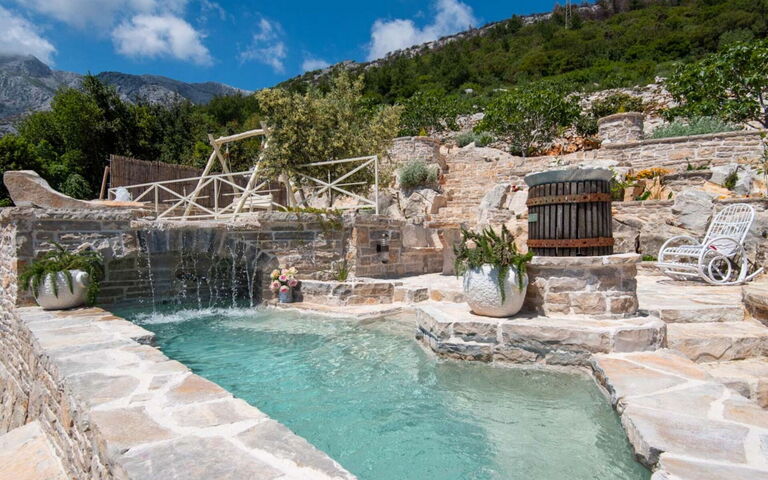 Villa Azurit: Altan / terrasse / gårdhave, boblebad