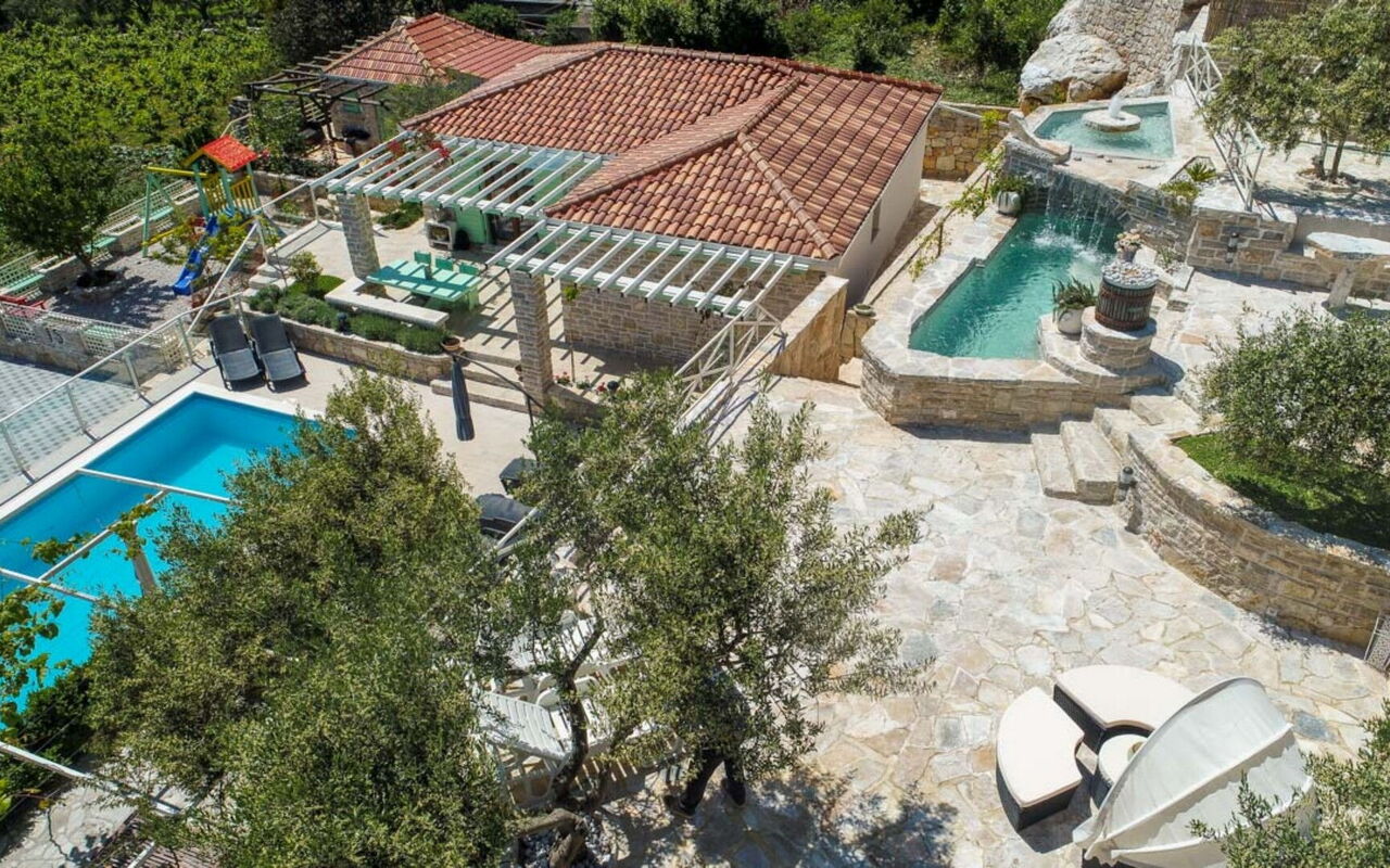 Villa Azurit: pool, Udvendige