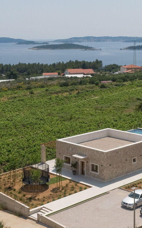 Villa Spectrum: Udvendige, Visninger