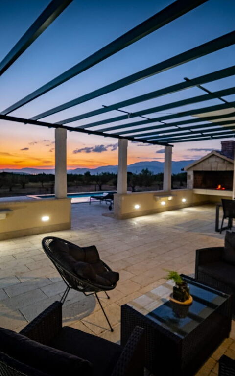 Villa Diana: Altan / terrasse / gårdhave, Køkken, Udendørs, Visninger