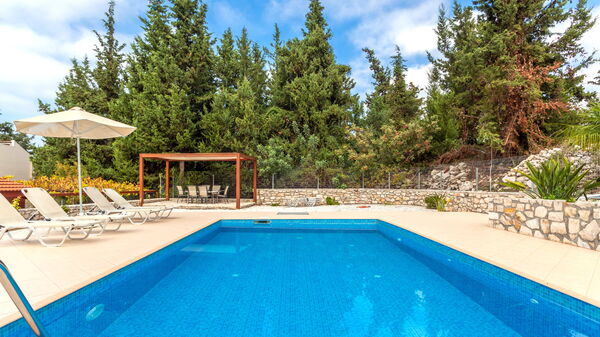Villa Giorgos: pool, Udendørs, Udvendige
